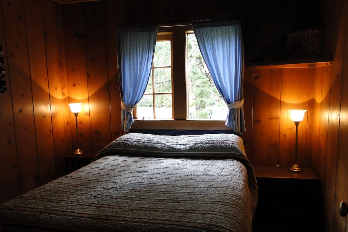 Hollywood Cottage | 1 bedroom, free WiFi, bed sheets