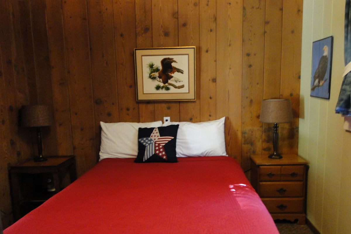 Eagle Cottage | 1 bedroom, free WiFi, bed sheets