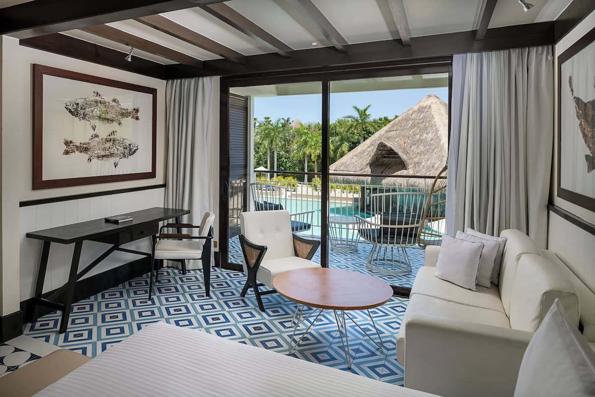 Junior Suite El Beso Pool View | Free minibar, in-room safe, desk, free WiFi