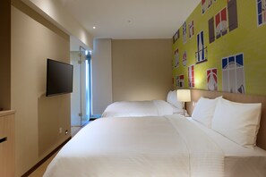 Habitación familiar | Escritorio, cortinas opacas, sistema de insonorización y cunas gratuitas