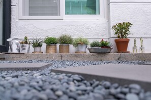 Exterior - Mono House Hongdae 2 (Seoul)