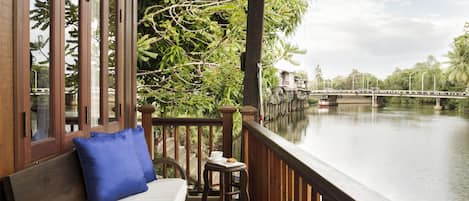 Krua Nai Mae (Suite River Front with Balcony)