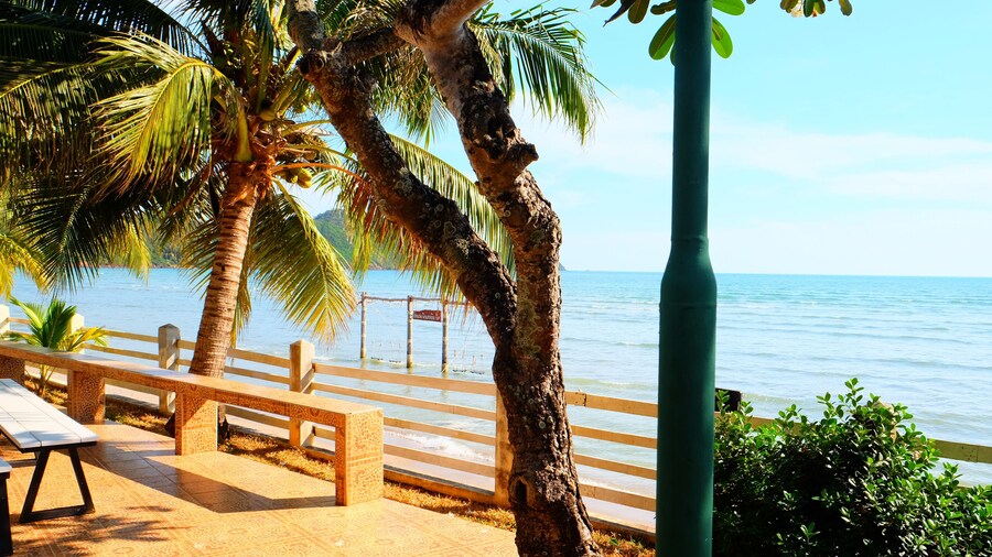 New Travel Beach Resort