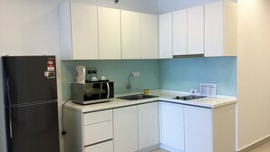 Private kitchenette - Vouk Suites At Mansion One (George Town)