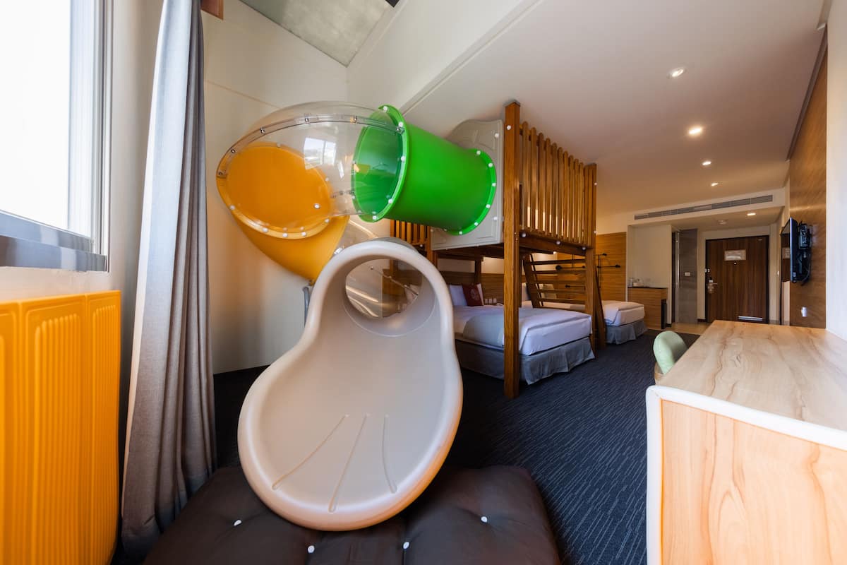 Quarto quádruplo | 1 quarto, roupas de cama premium, edredons de pluma