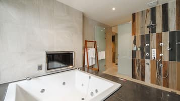 Chambre Triple Supérieure | 1 chambre, literie de qualité supérieure, couette en duvet d'oie