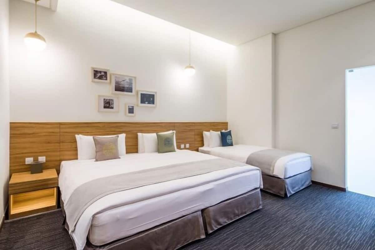 1 Schlafzimmer, hochwertige Bettwaren, Daunenbettdecken