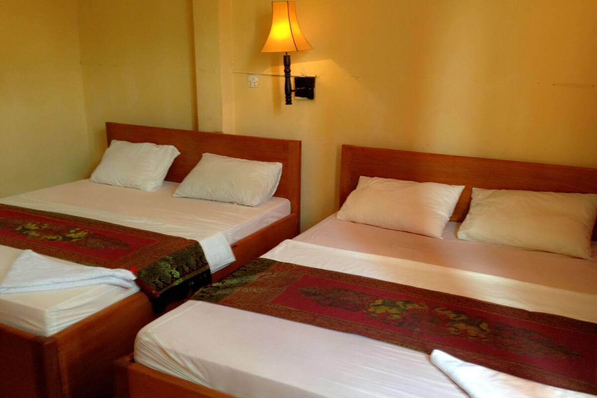 VIP Room with AC | Free WiFi