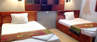 White River II Hostel