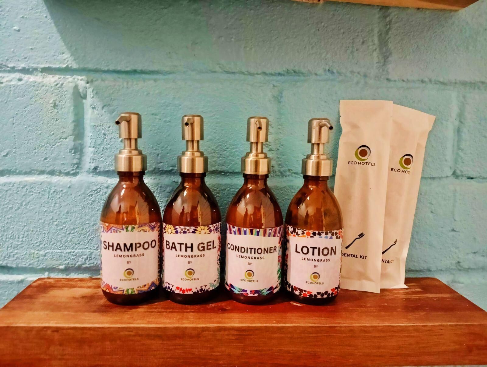 Shower, rainfall showerhead, free toiletries, hair dryer