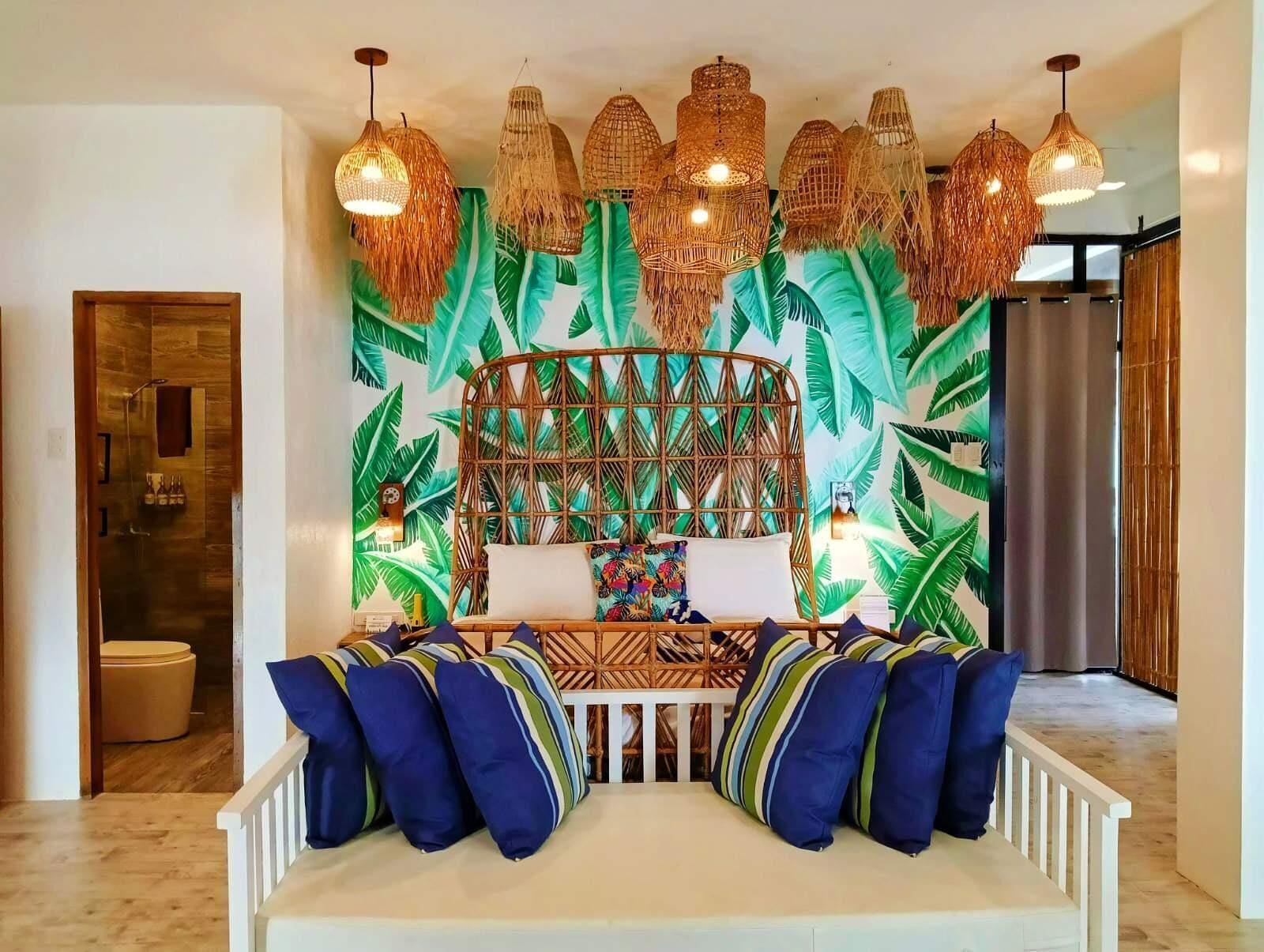 Presidentiële kamer (VIP) | Hypoallergeen beddengoed, een bureau, beddengoed