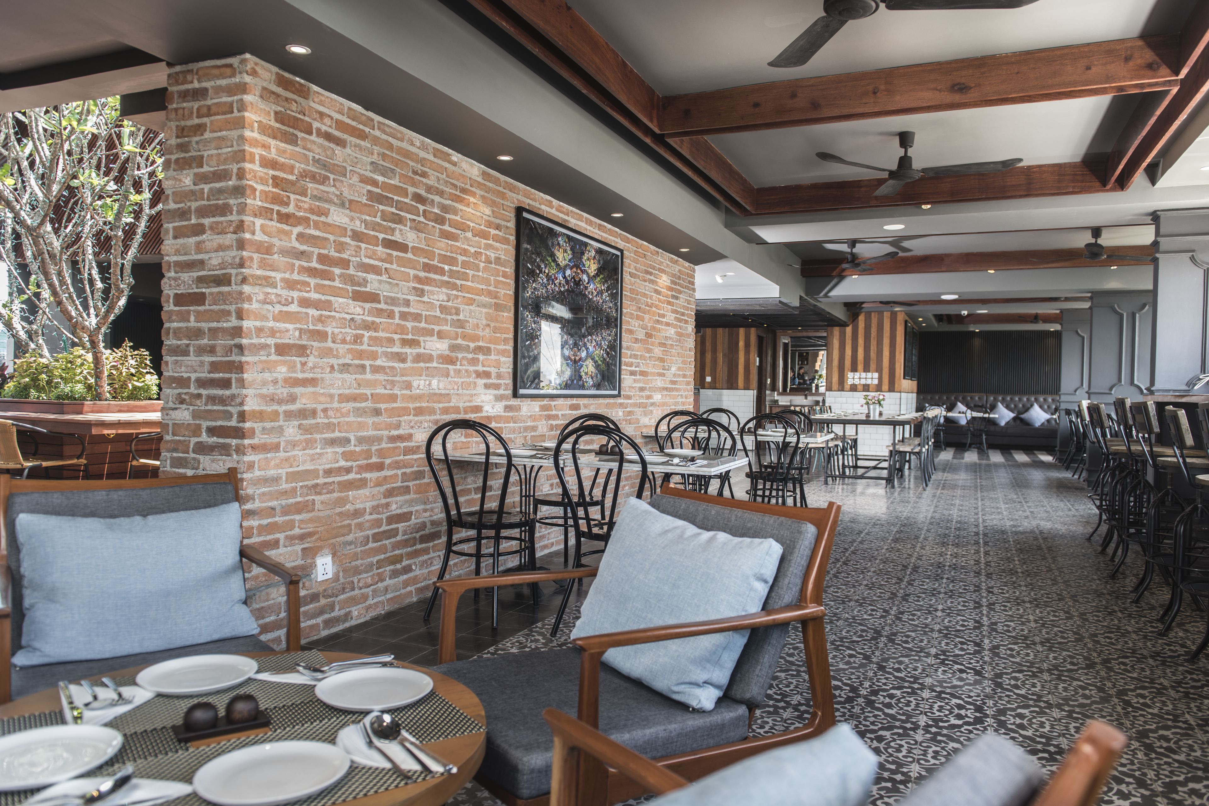 breakfast, lunch, dinner served; asian cuisine