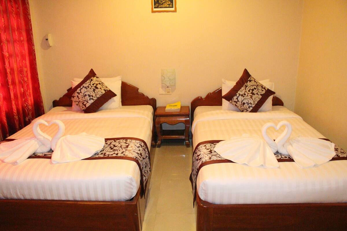 Superior Twin Room | Minibar, in-room safe, desk, WiFi (free)