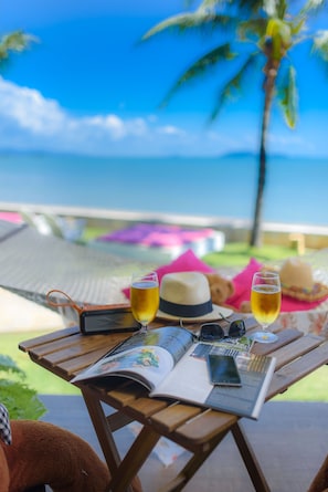 Beachfront Room | Hiên
