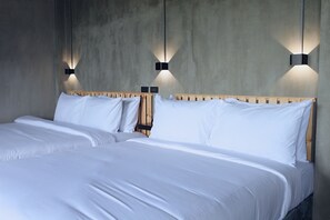 Familien-Vierbettzimmer | Schreibtisch, kostenloses WLAN