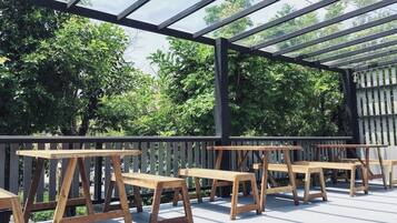 ลานระเบียง/นอกชาน