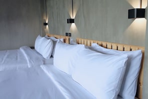 Familien-Vierbettzimmer | Schreibtisch, kostenloses WLAN