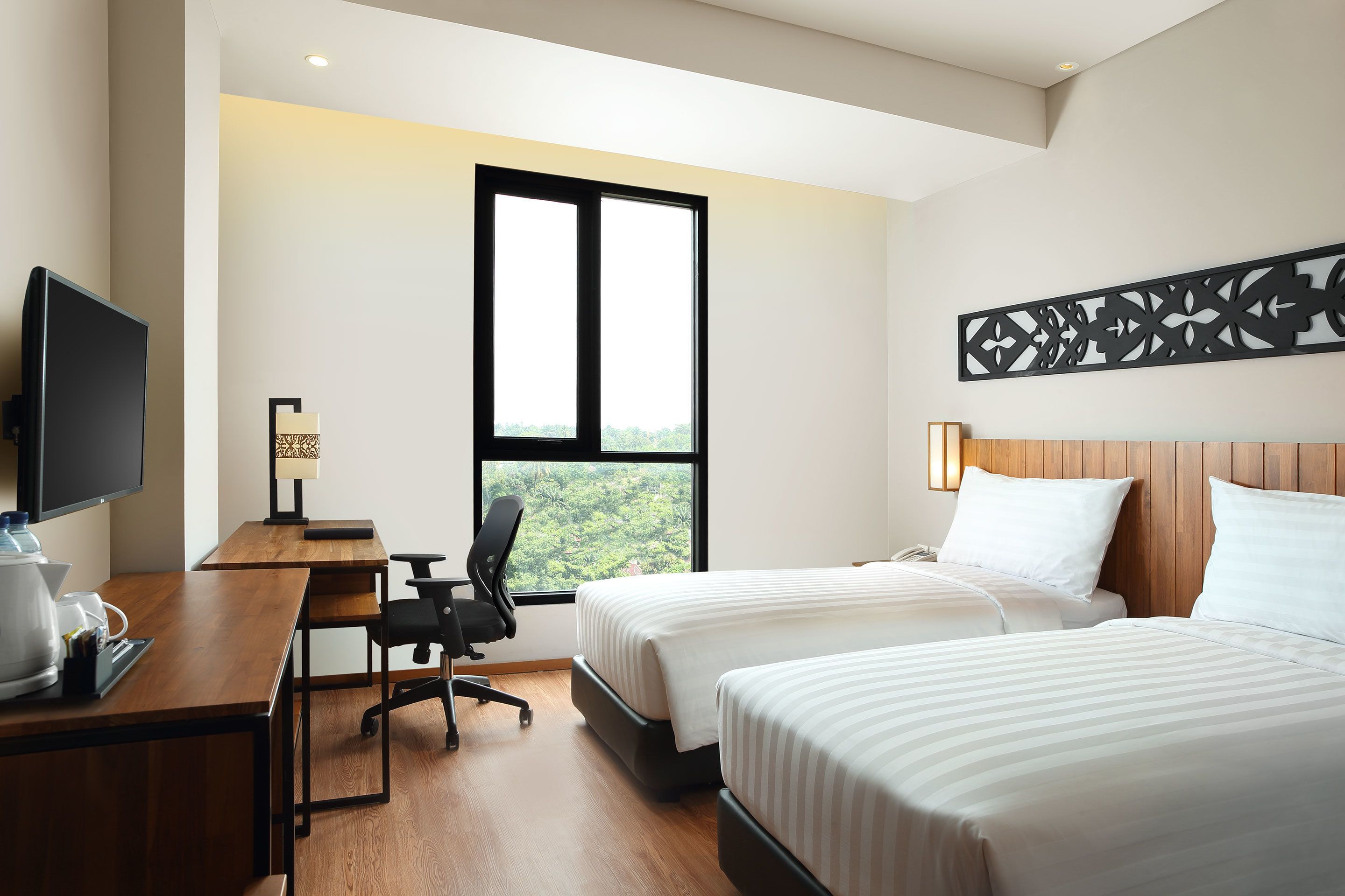 superior double room | 1 bedroom, minibar, in-room safe, desk