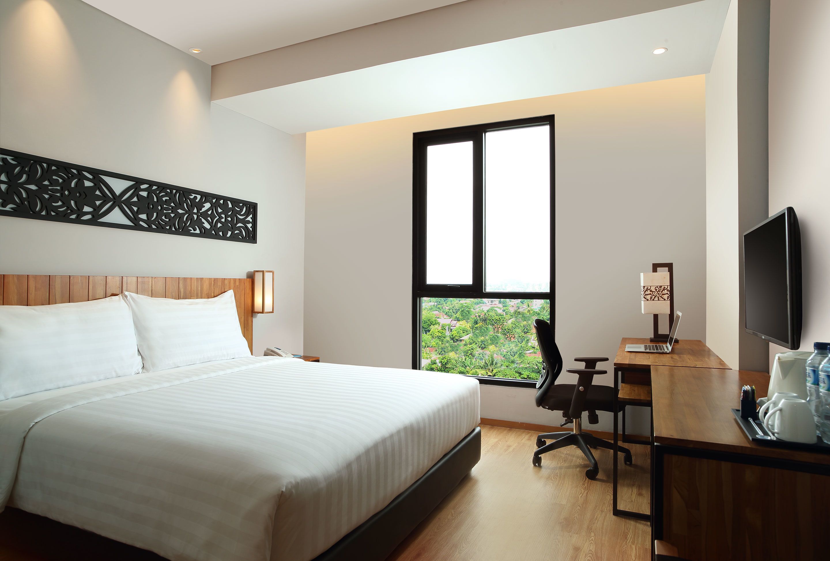 superior double room | 1 bedroom, minibar, in-room safe, desk