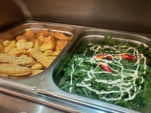 Free daily buffet breakfast