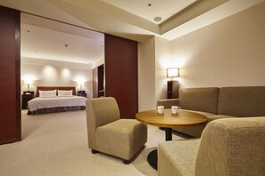 Premium-sengetøj, dundyner, senge med topmadrasser, skrivebord