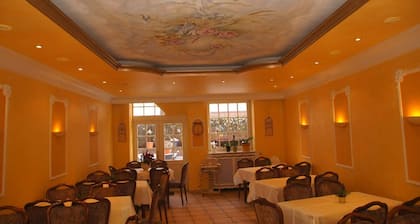 Hotel Paseo