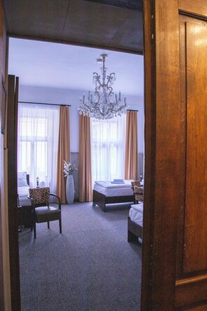 Basic Quadruple Room, Ensuite