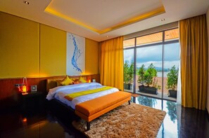 Familie villa | 3 slaapkamers, een kluis op de kamer, een bureau