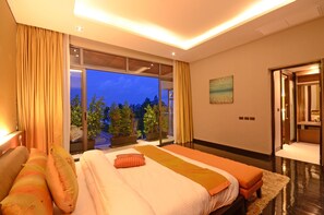 Family Villa | 3 bedrooms, in-room safe, desk, blackout drapes - AQUA Villas Rawai (Rawai)