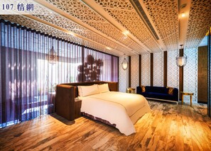 Ylelliset vuodevaatteet, minibaari, yksilöllisesti sisustettu