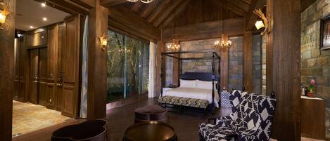 Premium bedding, minibar, individually decorated, individually furnished