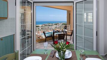 Appartement, 1 chambre | Vue sur la plage/lâocĂ©an