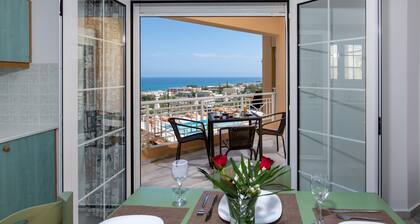 Sunrise Studios & Apartments