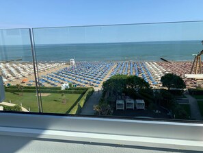 Beach nearby - Park Hotel Cellini (Jesolo)