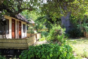 Exterior - Nkhudzi Beach Lodge (Mangochi)