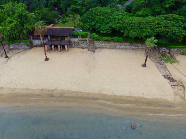 Bar (on property) - Nkhudzi Beach Lodge (Mangochi)