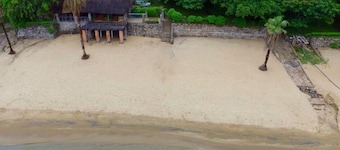Nkhudzi Beach Lodge