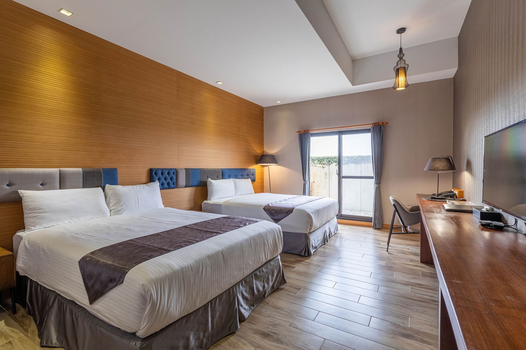 Sengetøy av topp kvalitet, dundyner og blendingsgardiner