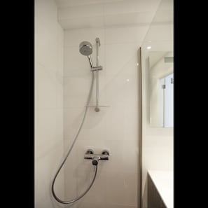 Basic-Studio, 1 Doppelbett, Nichtraucher | Dusche im Bad