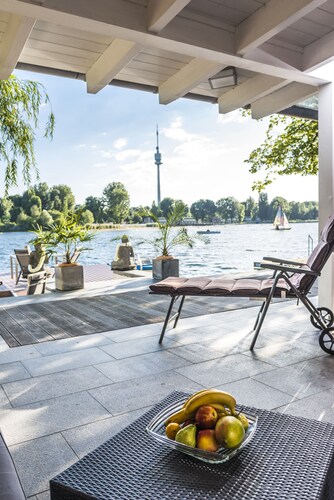 AJO Vienna Beach - Contactless Check-in