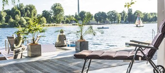 AJO Vienna Beach - Contactless Check-in