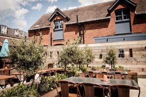 Garden - The Queen's Head (Kingston Upon Thames)