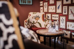 Habitación familiar (Grand) | Ropa de cama de alta calidad y caja de seguridad en la habitación 