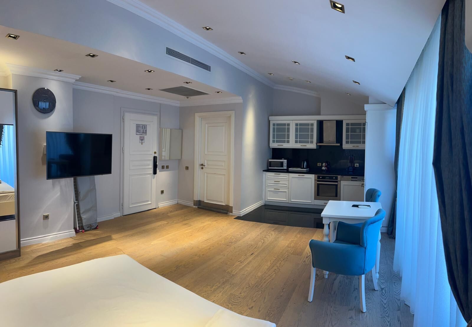 queen room | in-room safe, soundproofing, iron/ironing board, free wifi