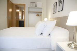Blackout curtains, iron/ironing board, free cots/infant beds, free WiFi