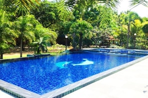 Outdoor pool - Sri Phairin Resort (Tha Mai)