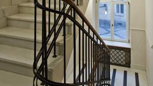 Staircase - Residence Okólnik Apartments (Warsaw)