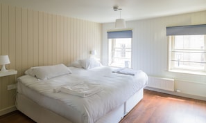 Chambre supérieure double ou avec lits jumeaux | 1 chambre, coffre-fort, système d’insonorisation
