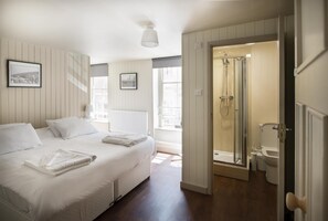 1 bilik tidur, peti besi dalam bilik, kalis bunyi, Wi-fi percuma