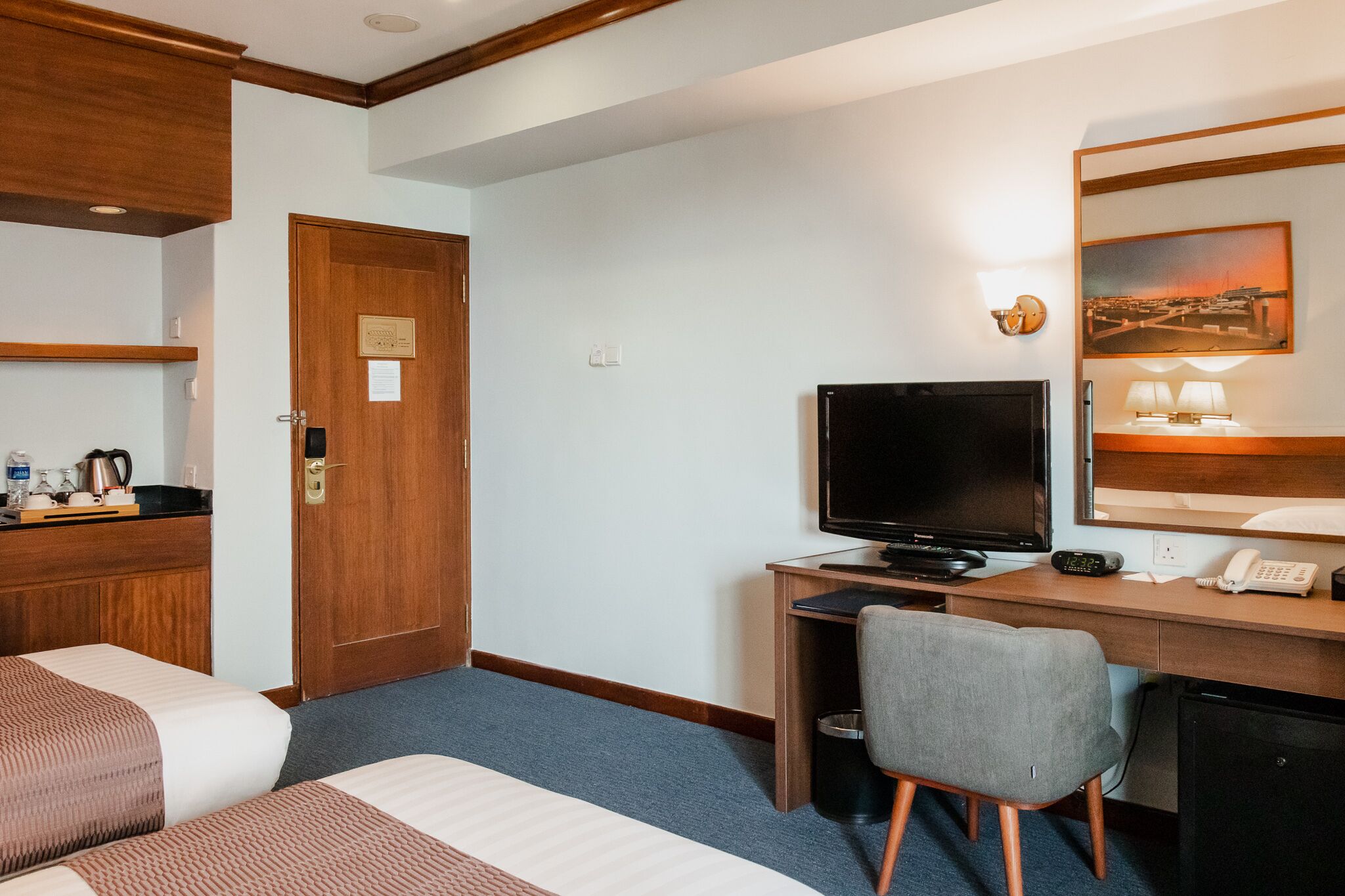 standard double or twin room | minibar, in-room safe, iron/ironing board, free wifi